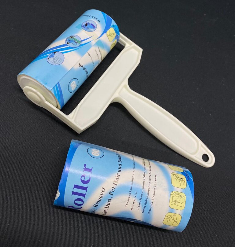 ⁦זוג רולרים לניקוי סיבים/ שיערות עם גלגלת⁩ – תמונה ⁦2⁩